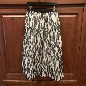 Maeve tiered midi skirt from Anthropologie sz S